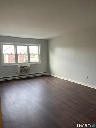 $1,775 | 45 Monroe Street, Unit B2, Bridgeport, CT 06605