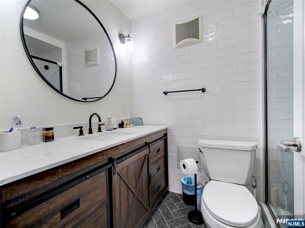 250 Gorge Road, Unit 8J Cliffside Park, NJ 07010 - Photo 14 of 36