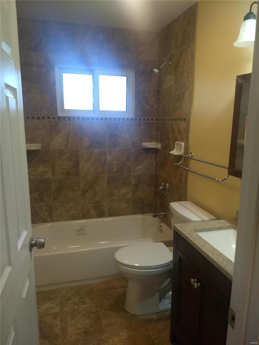 9849 Breckenridge Road St. Ann, MO 63074 - Photo 10 of 27 Gallery Image 10