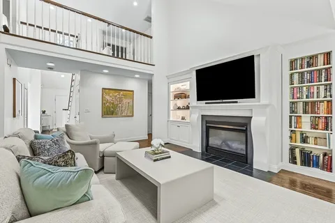 $1,275,000 | 1003 Wisteria Way, Unit 1003, Wayland, MA 01778