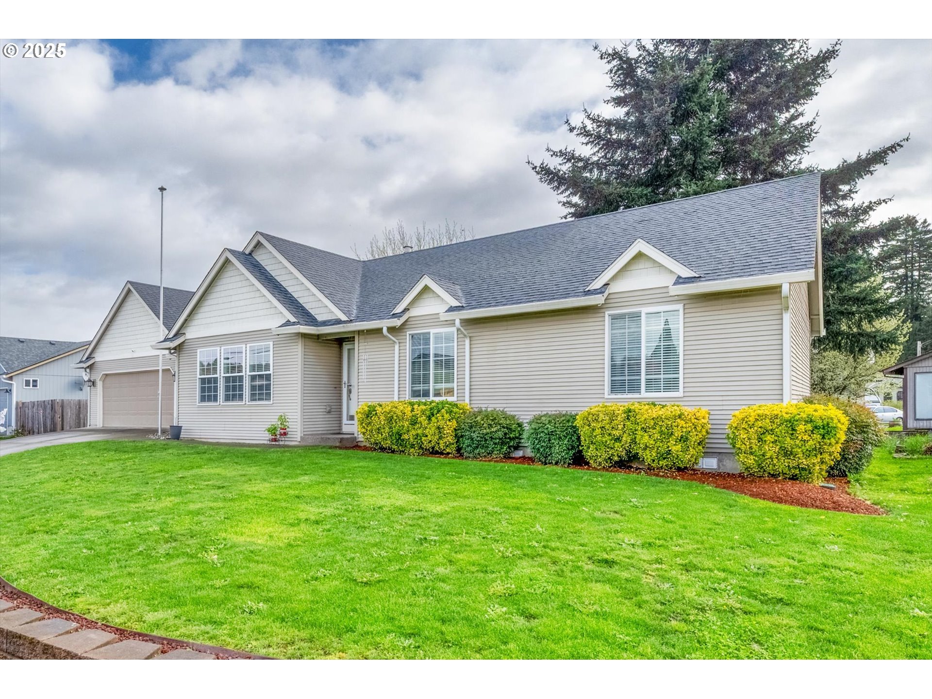 212 Gun Club Road Woodland, WA 98674 - Photo 3 of 39 Gallery Image 3