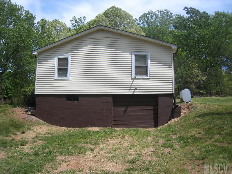 7413 Burke County Line Road Hickory, NC 28602 - Photo 15 of 21 Gallery Image 15