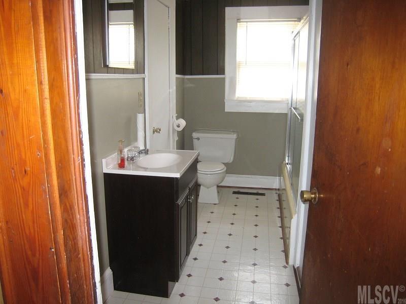 7413 Burke County Line Road Hickory, NC 28602 - Photo 4 of 21 Gallery Image 4