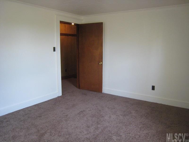 7413 Burke County Line Road Hickory, NC 28602 - Photo 5 of 21 Gallery Image 5