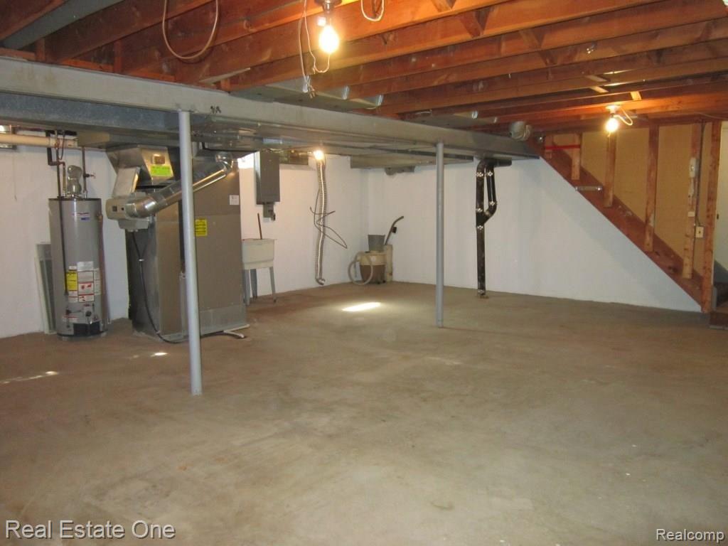 28865 West 11 Mile Road Farmington, MI 48336 - Photo 31 of 39 basement.jpg