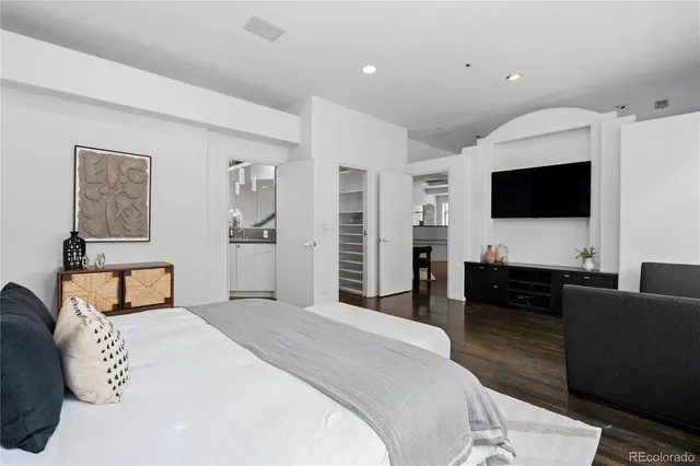 $1,025,000 | 1940 Blake Street, Unit 300, Denver, CO 80202