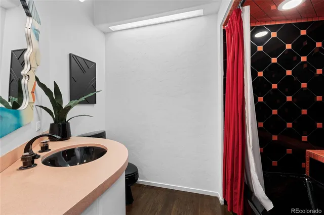 $1,025,000 | 1940 Blake Street, Unit 300, Denver, CO 80202