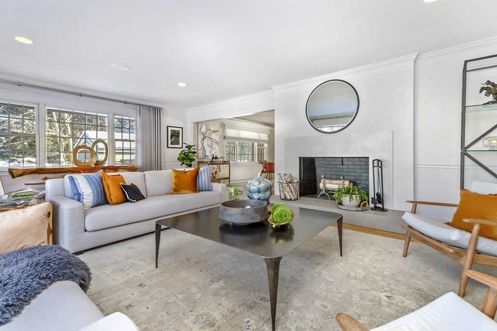 44 Myopia Road Winchester, MA 01890 - Photo 9 of 42