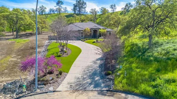 $1,149,000 | 21844 Fairway Oaks Lane, Friant, CA 93626