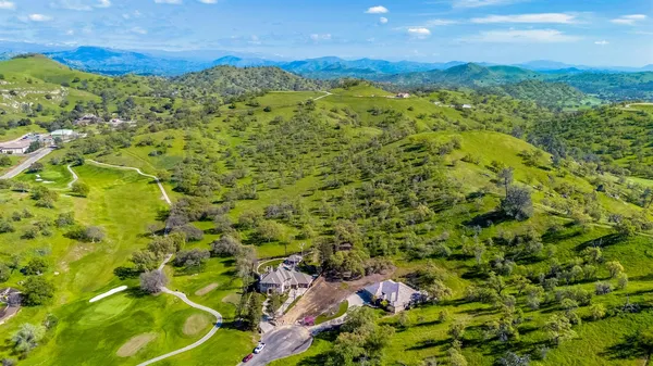 $1,149,000 | 21844 Fairway Oaks Lane, Friant, CA 93626
