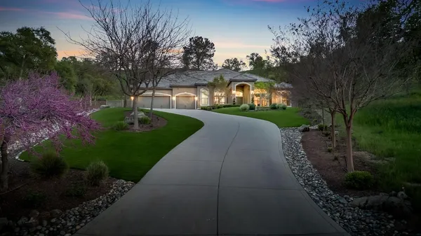 $1,149,000 | 21844 Fairway Oaks Lane, Friant, CA 93626