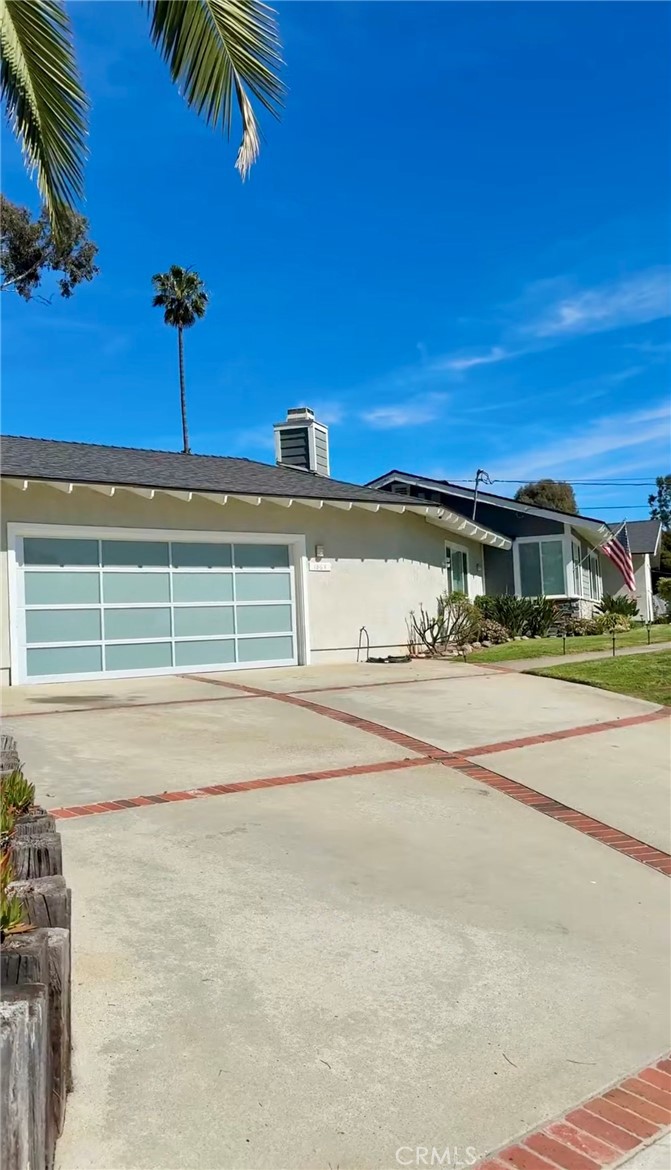 1864 Laurel Road Oceanside, CA 92054 - Photo 2 of 19 Garage