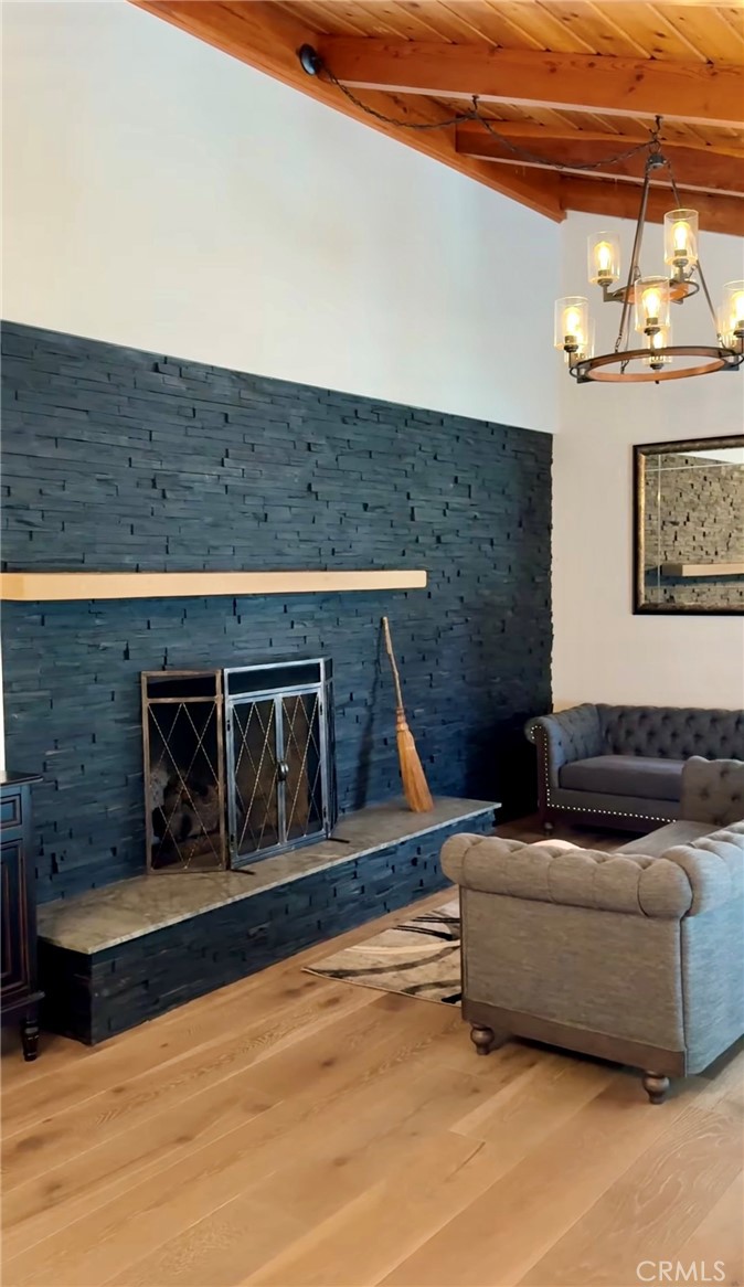 1864 Laurel Road Oceanside, CA 92054 - Photo 8 of 19 Living Room