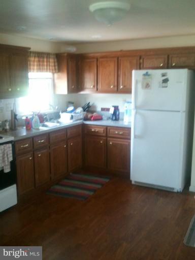 202 Traveller Road Falling Waters, WV 25419 - Photo 7 of 8 Kitchen