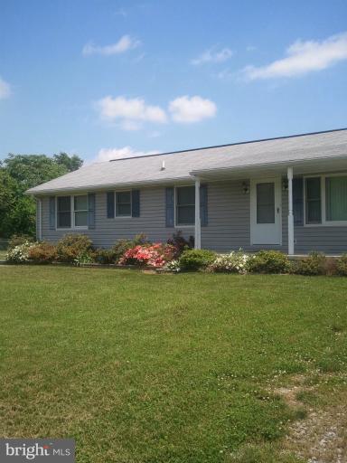 202 Traveller Road Falling Waters, WV 25419 - Photo 8 of 8 Exterior (Front)