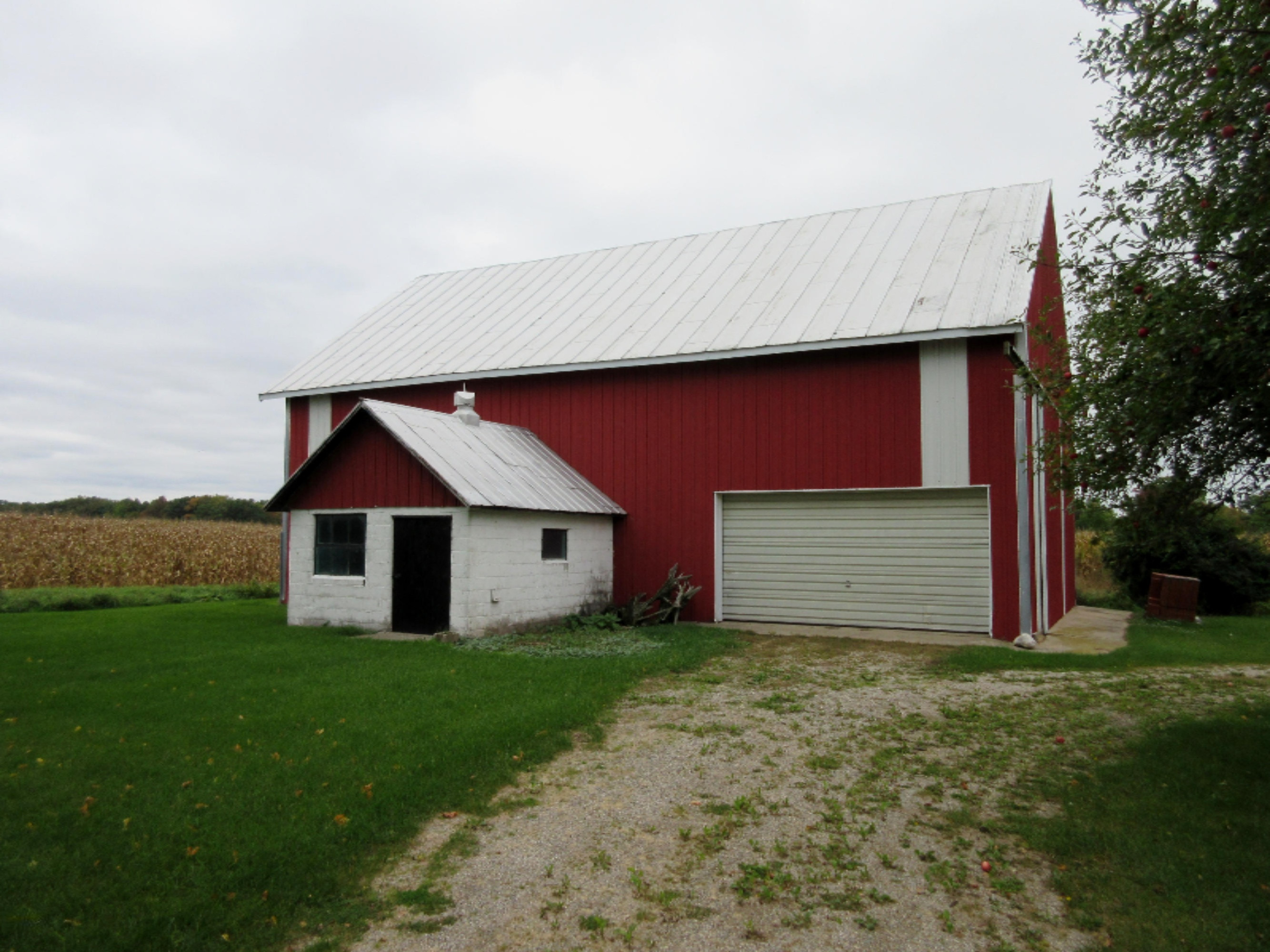 2682 Fitzner Road Greenville, MI 48838 - Photo 2 of 34 IMG_0115