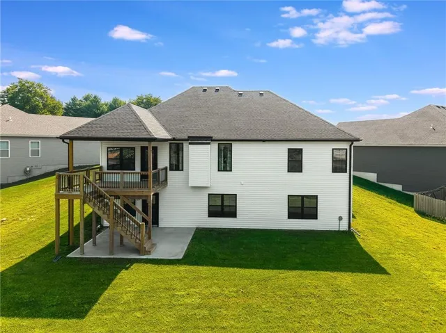 $394,900 | 19044 Pawnee Court, St. Joseph, MO 64505