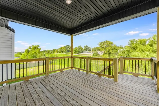 $394,900 | 19044 Pawnee Court, St. Joseph, MO 64505