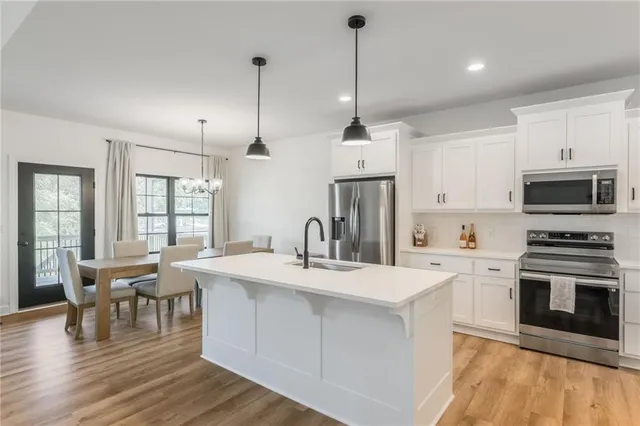 $394,900 | 19044 Pawnee Court, St. Joseph, MO 64505