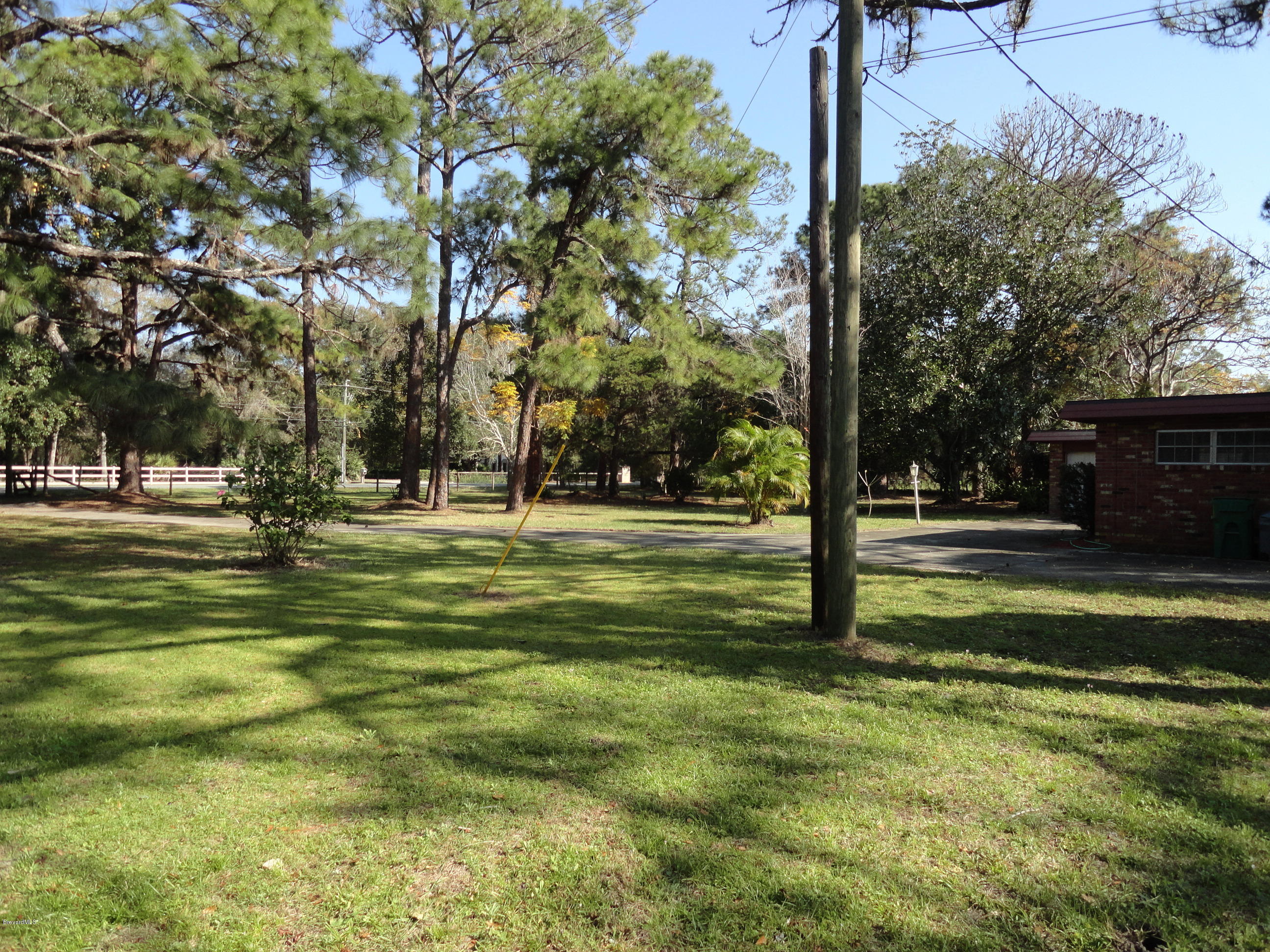 4037 Burkholm Road Mims, FL 32754 - Photo 5 of 23 Burkholm 027