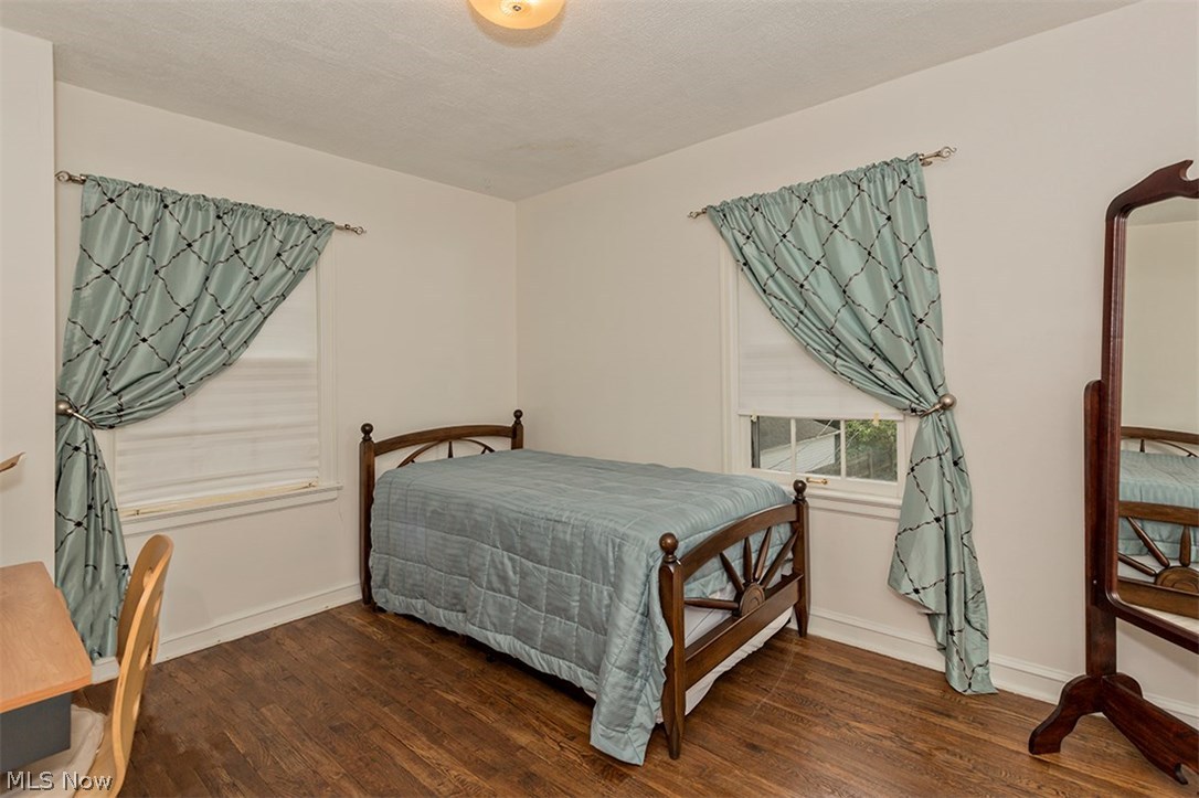 2596 Fenwick Road Cleveland, OH 44118 - Photo 20 of 28 Bedroom 2