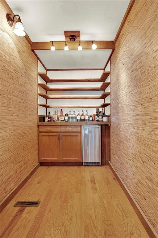 185 Barron Road Ligonier, PA 15658 - Photo 7 of 47 Wet bar located off the living room
