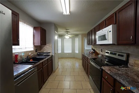 $229,900 | 805 James Loop, Killeen, TX 76542