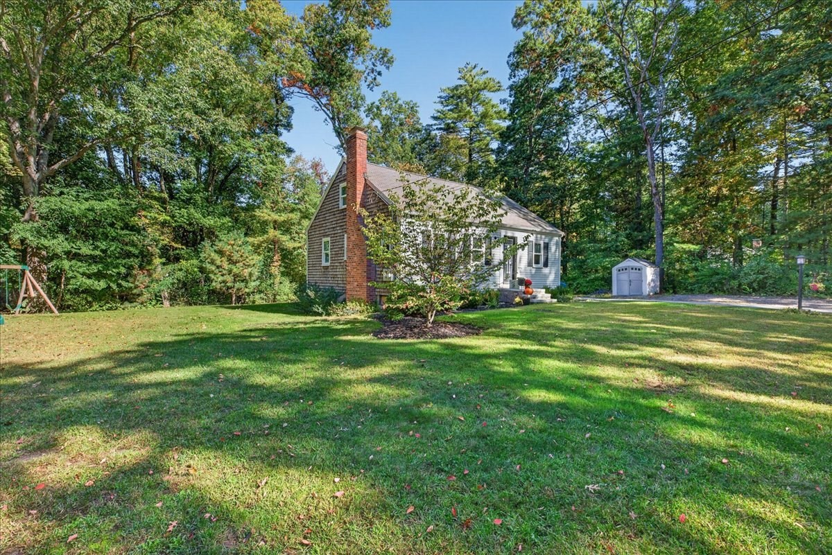 12 Pat Road Hanover, MA 02339 - Photo 3 of 33 Gallery Image 3