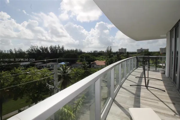 $499,000 | 13800 Highland Drive, Unit 510, North Miami Beach, FL 33181