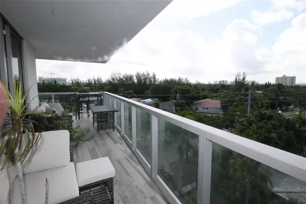 $499,000 | 13800 Highland Drive, Unit 510, North Miami Beach, FL 33181