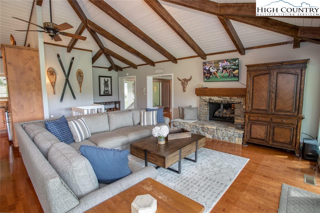 112 Old Field Road Beech Mountain, NC 28604 - Photo 3 of 22