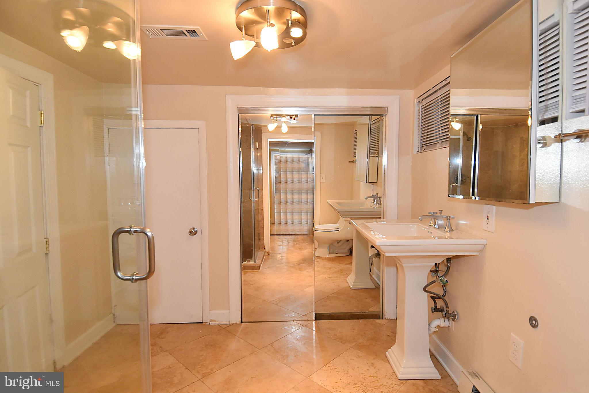 4412 Reservoir Road Northwest Washington, DC 20007 - Photo 28 of 30 Bath