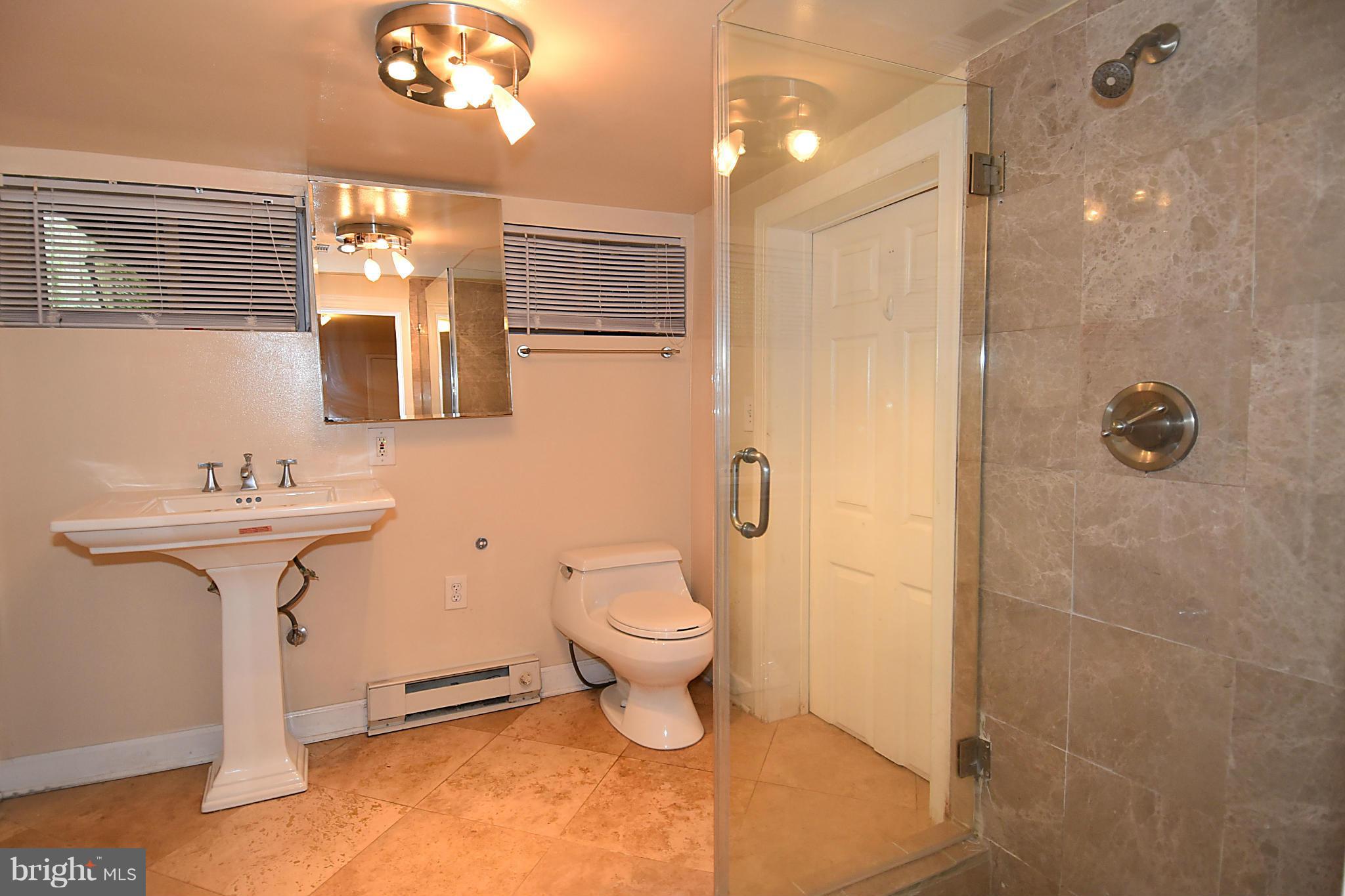 4412 Reservoir Road Northwest Washington, DC 20007 - Photo 29 of 30 Bath