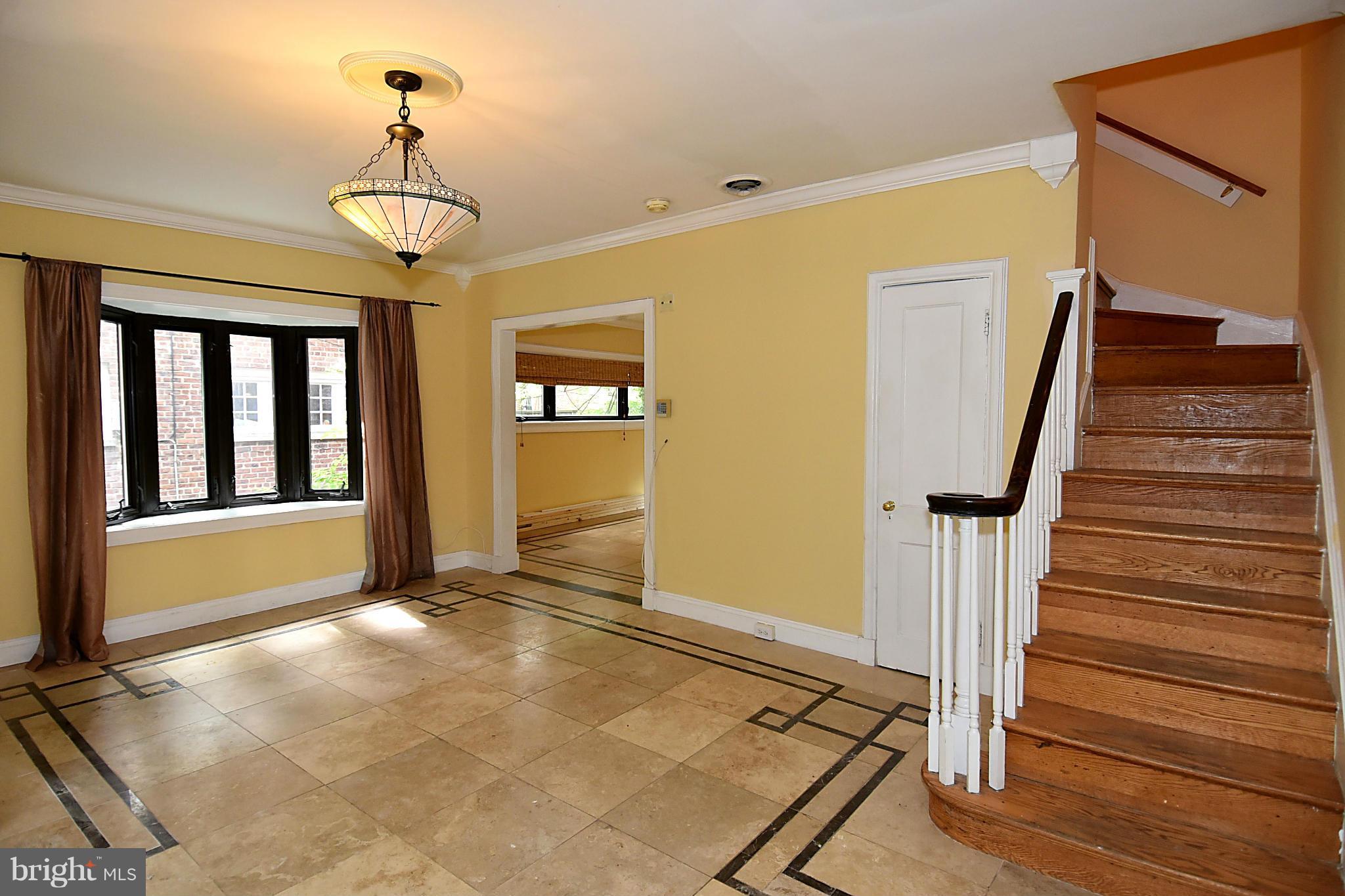 4412 Reservoir Road Northwest Washington, DC 20007 - Photo 6 of 30 Living Room