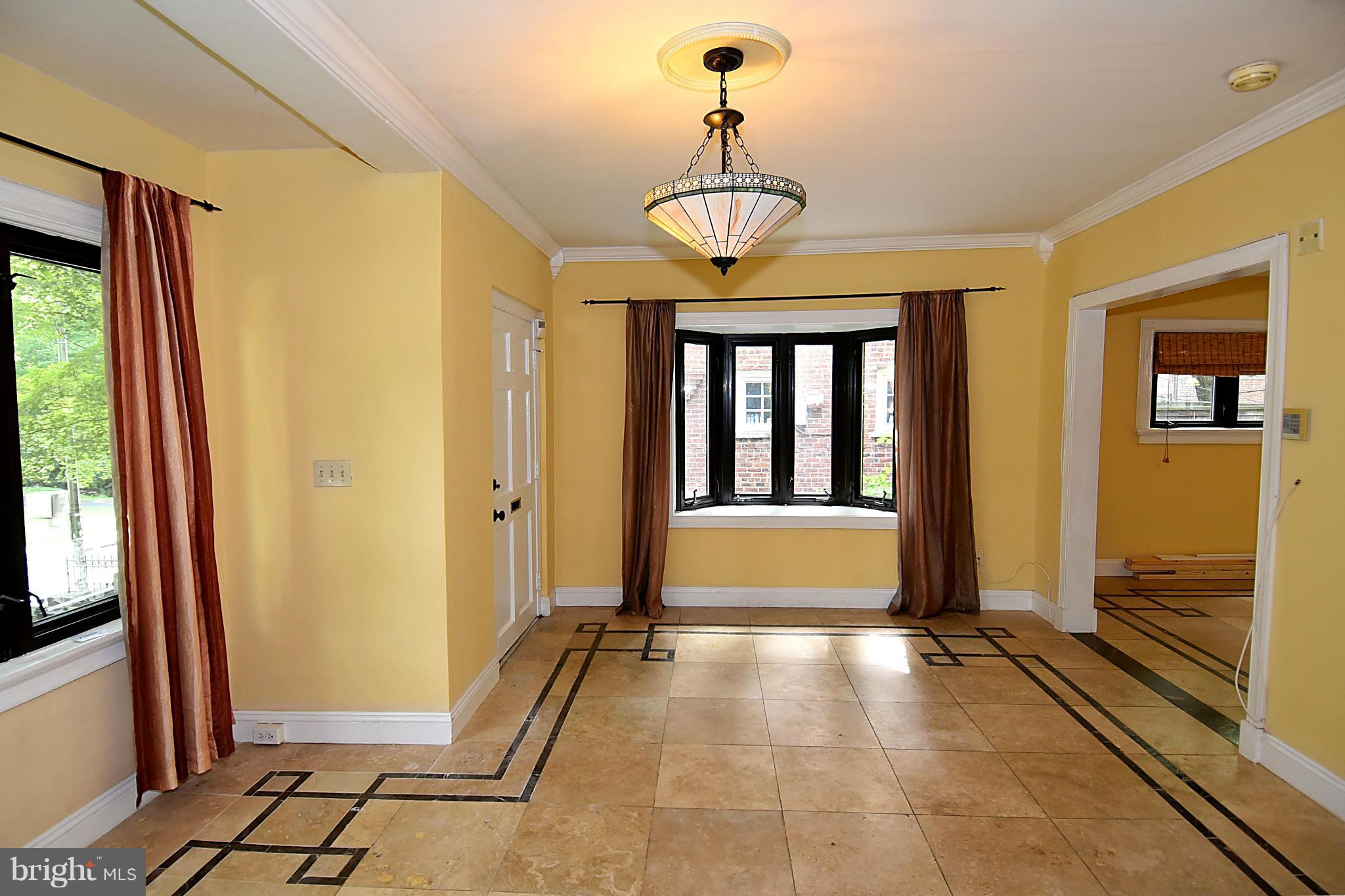 4412 Reservoir Road Northwest Washington, DC 20007 - Photo 8 of 30 Living Room