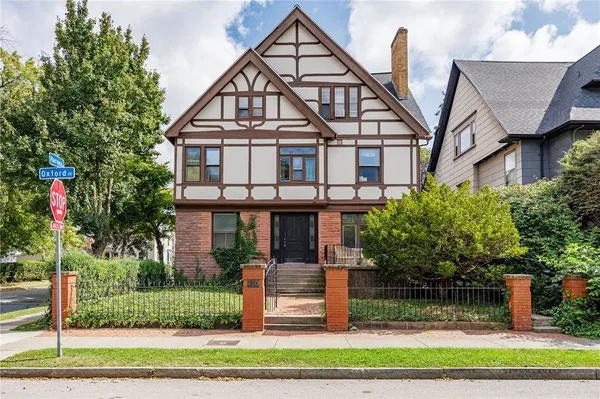 $1,550 | 420 Oxford Street, Rochester, NY 14607