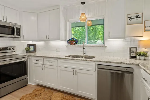 $625,000 | 104 Kingsway, Tool, TX 75143