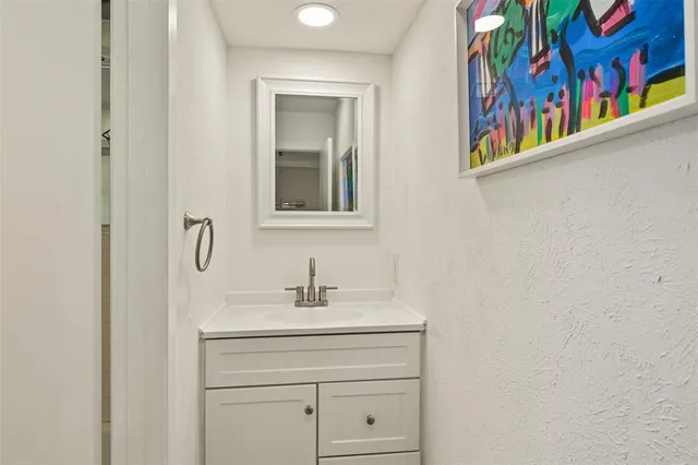 $625,000 | 104 Kingsway, Tool, TX 75143