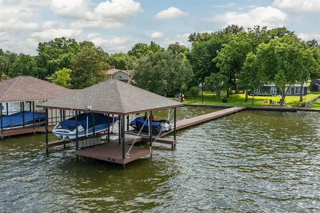 $625,000 | 104 Kingsway, Tool, TX 75143