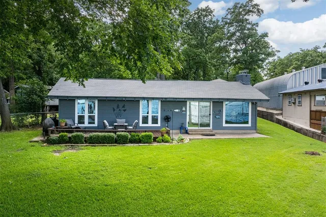 $625,000 | 104 Kingsway, Tool, TX 75143