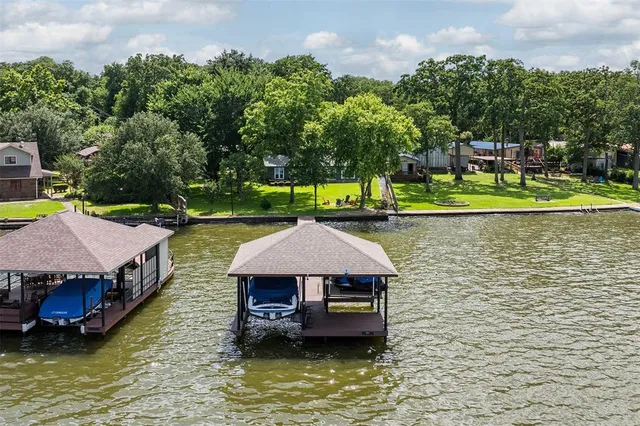 $625,000 | 104 Kingsway, Tool, TX 75143