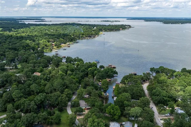 $625,000 | 104 Kingsway, Tool, TX 75143