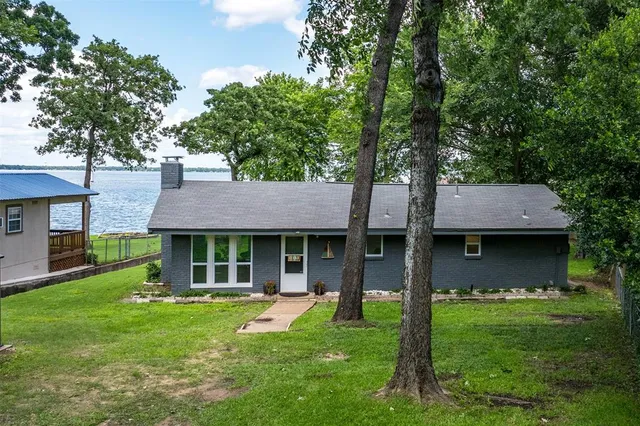 $625,000 | 104 Kingsway, Tool, TX 75143