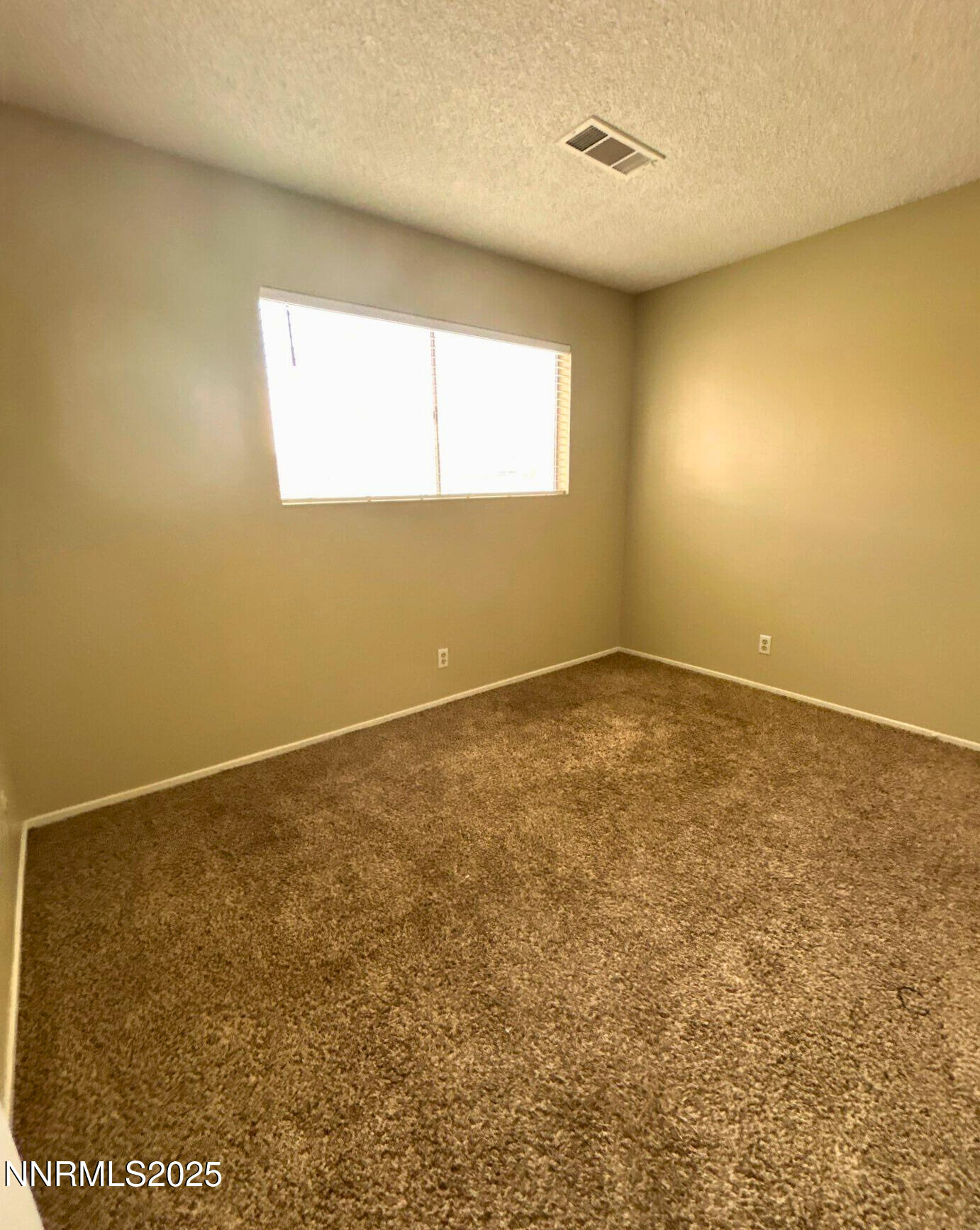 3545 Willow Hills Circle Reno, NV 89512 - Photo 3 of 5 be1b2b58-d4dd-49bd-83a1-48164220d778