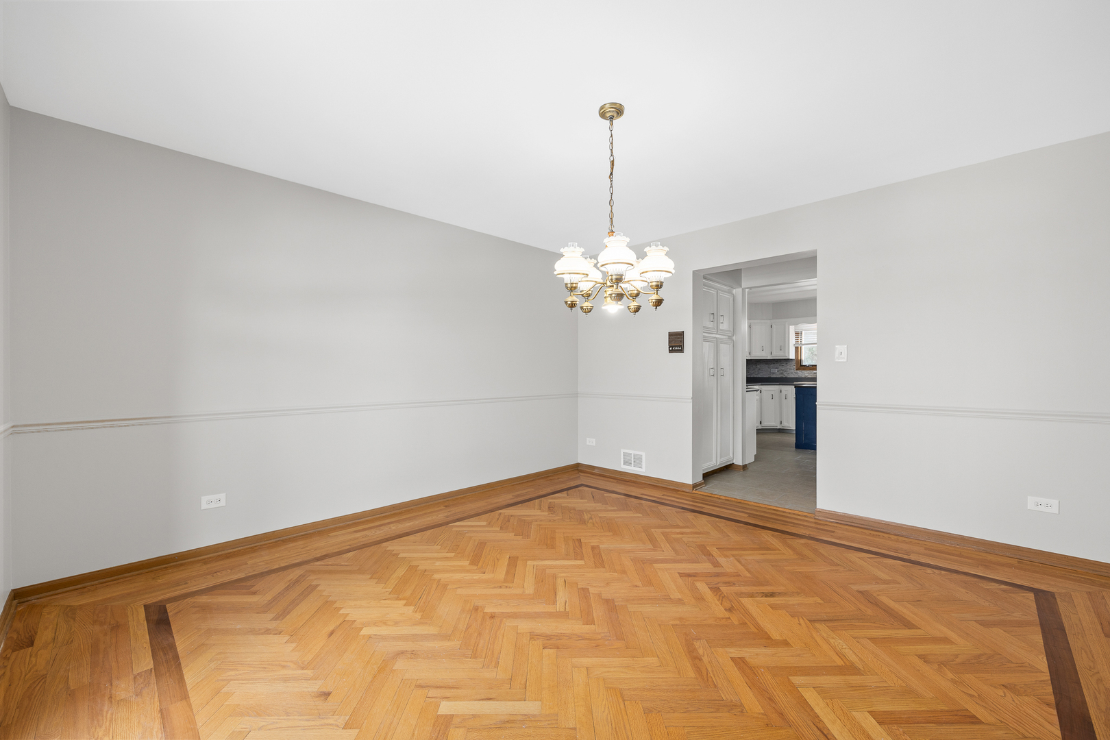 13035 Parker Road Lemont, IL 60439 - Photo 10 of 50 Gallery Image 10