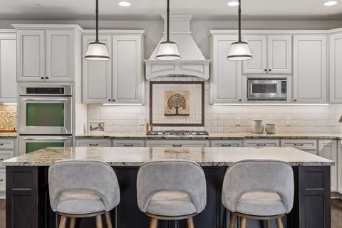 $1,650,000 | 2647 Plymouth Road, Minnetonka, MN 55305