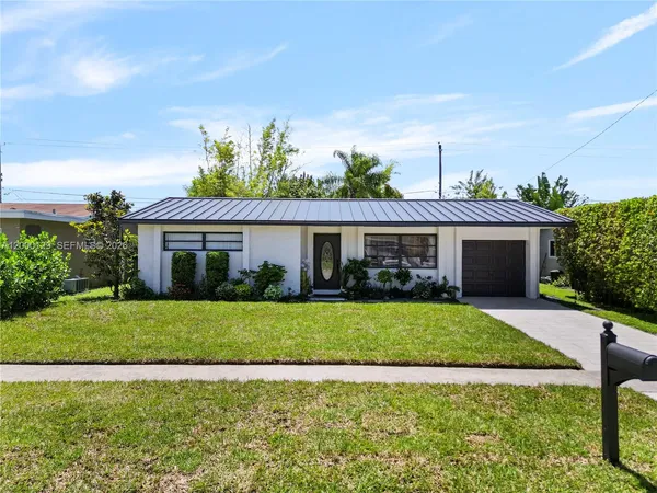 $450,000 | 11740 Northwest 33rd Street, Sunrise, FL 33323
