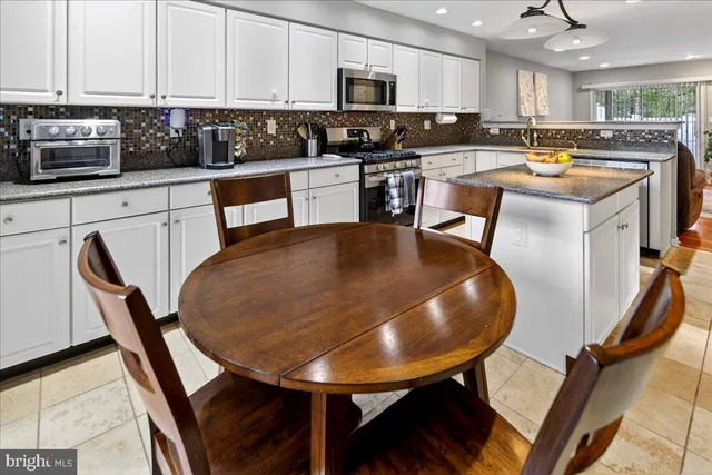 $625,000 | 200 Amberleigh Drive, Pennington, NJ 08534