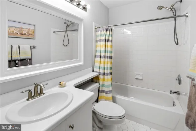 $625,000 | 200 Amberleigh Drive, Pennington, NJ 08534