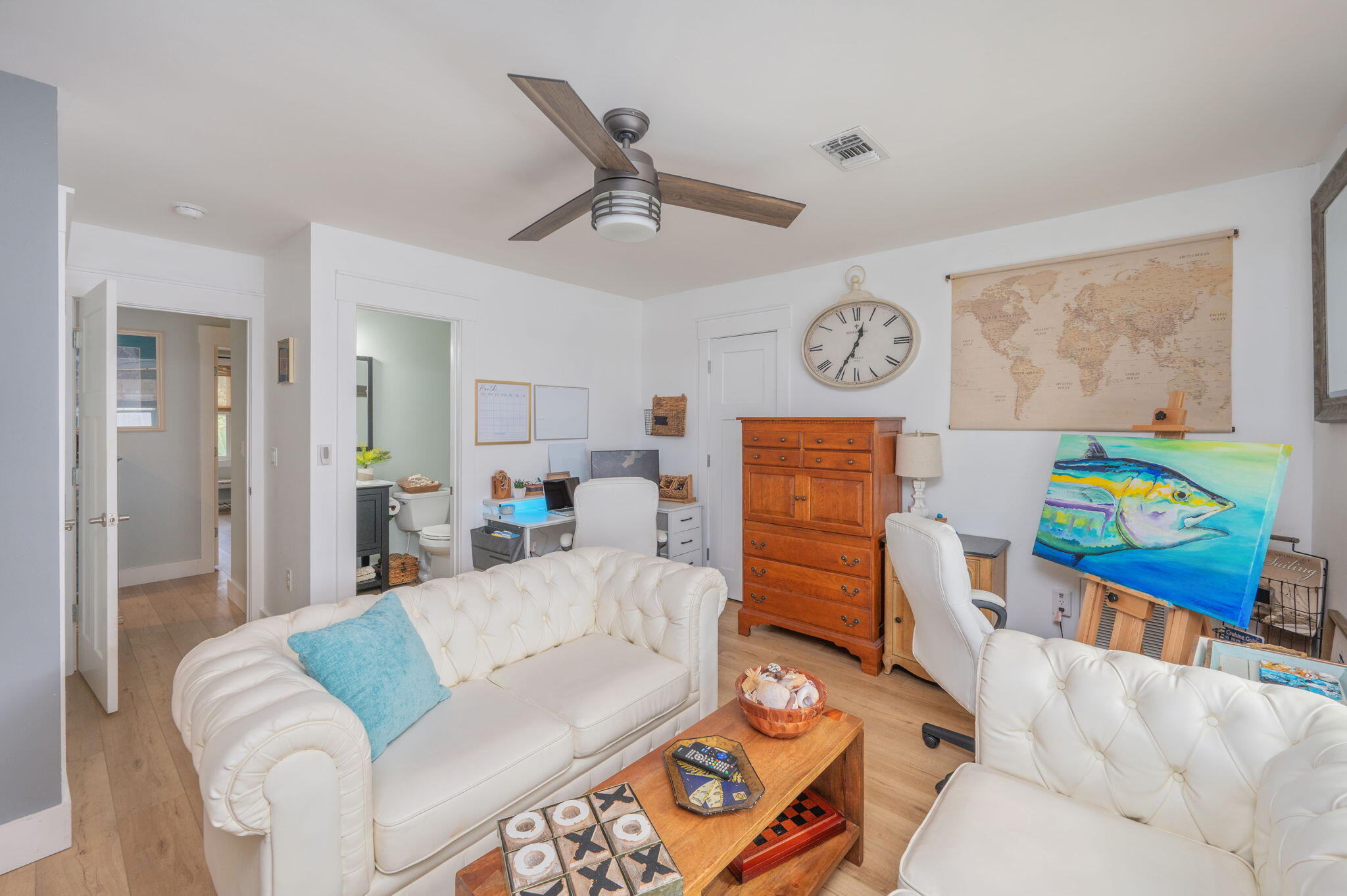 903 Lido Circle East Niceville, FL 32578 - Photo 32 of 64 a living room with furniture and a table